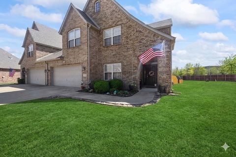 Photo of 4017 N Meadow View Drive, Fayetteville, AR 72703 (MLS # 1341484)