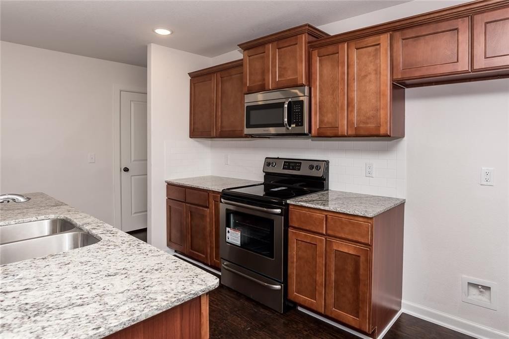 Walnut Creek Sub Gravette - Residential Lease