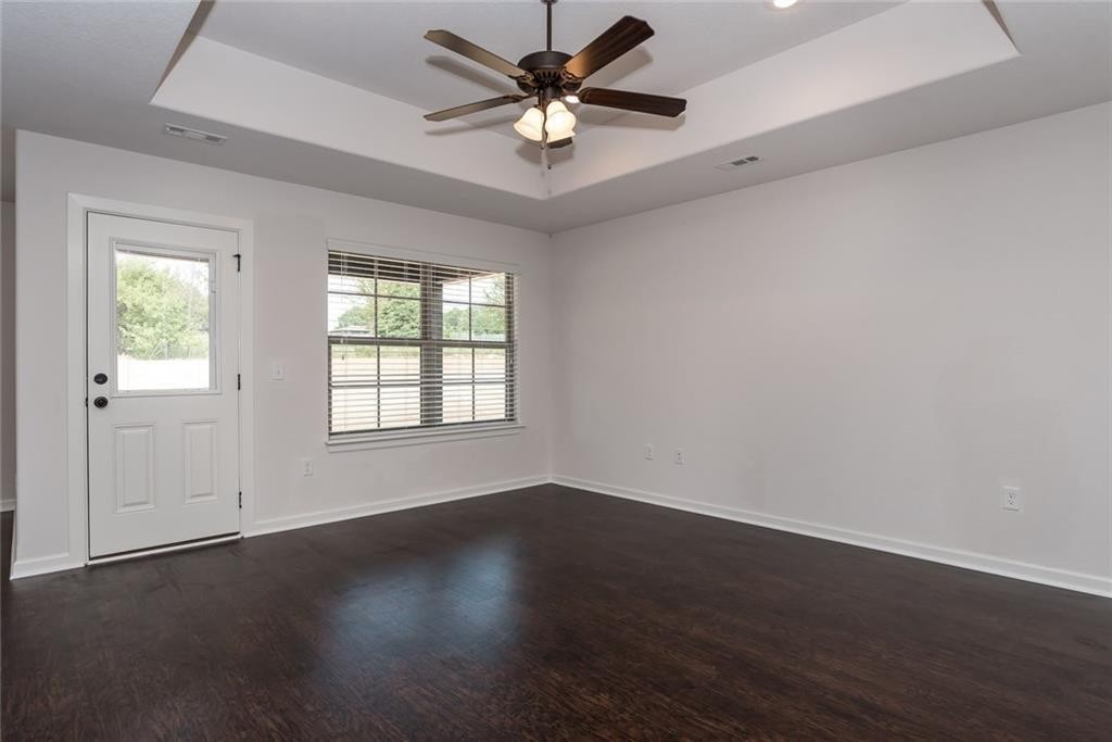 Walnut Creek Sub Gravette - Residential Lease