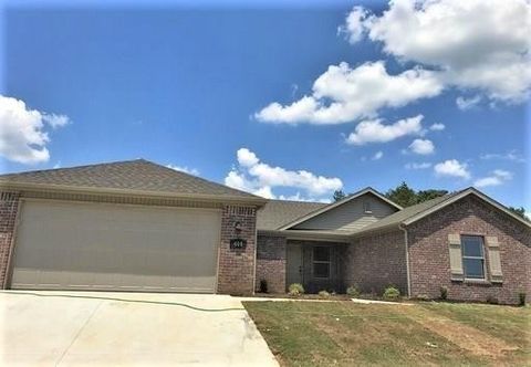 Photo of 105 N Lion Drive, Gravette, AR 72736 (MLS # 1343285)