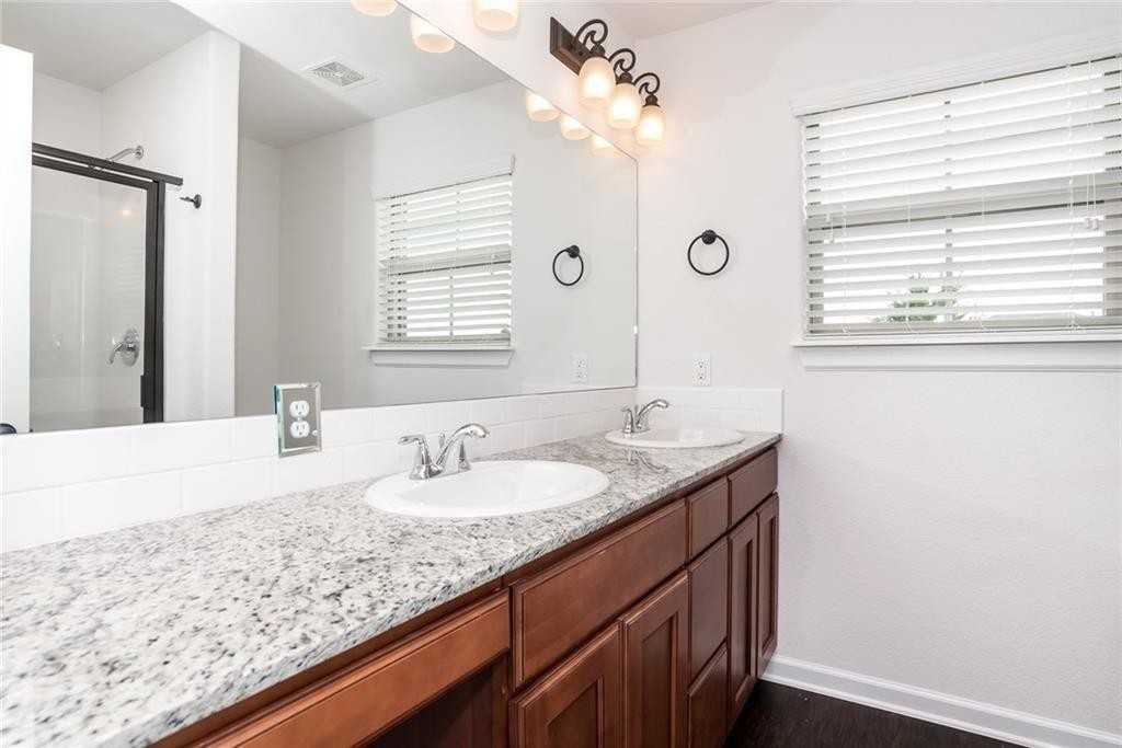 Walnut Creek Sub Gravette - Residential Lease