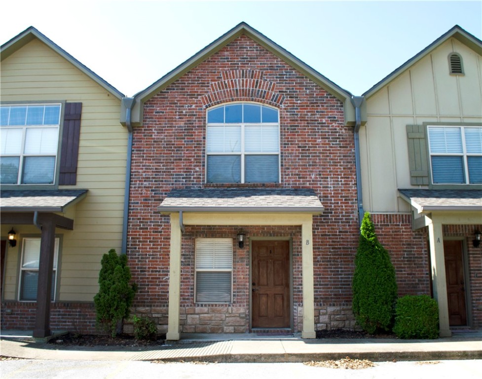 Great 2 bed townhouse located in Johnson just minutes from the NWA mall and shopping district. Short drive to I49 access. Large living room with electric fireplace, kitchen comes with all appliances, and full-size washer and dryer. Both bedrooms come with bathroom and large closet. Unit has private back patio off kitchen! All applications to be completed online through www.nwarealtypm.com. Pet policy is 50lbs or less full grown, non-aggressive breed, a required $250 non-refundable pet fee per pet, an additional $50 flat monthly fee, and a limit of one pet per bedroom.