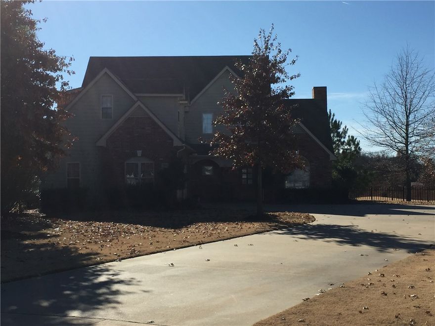 Access to community pool, clubhouse. Located on golf course with access. Additional $75/month for 6-month lease term. Showings start 11/1/25.