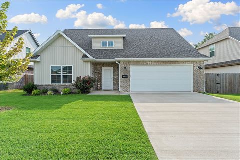 Photo of 4407 SW Bison Street, Bentonville, AR 72713 (MLS # 1339661)