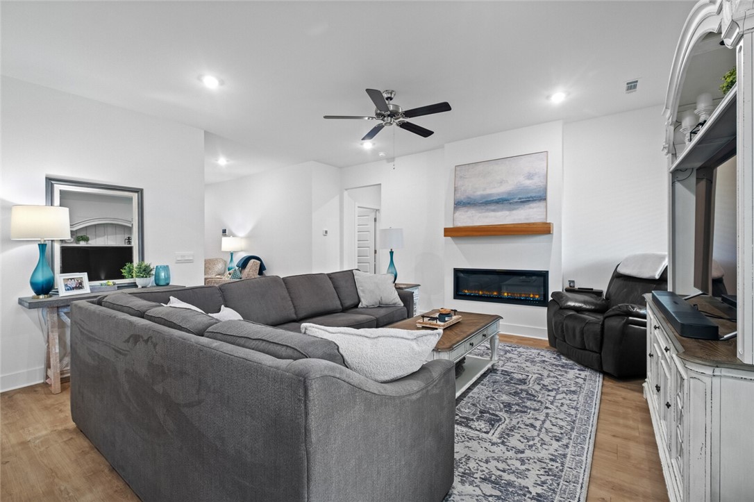 Sedona Rose - Residential