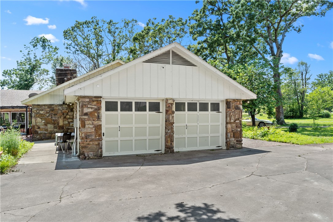 13-19-30 Rogers - Commercial Sale