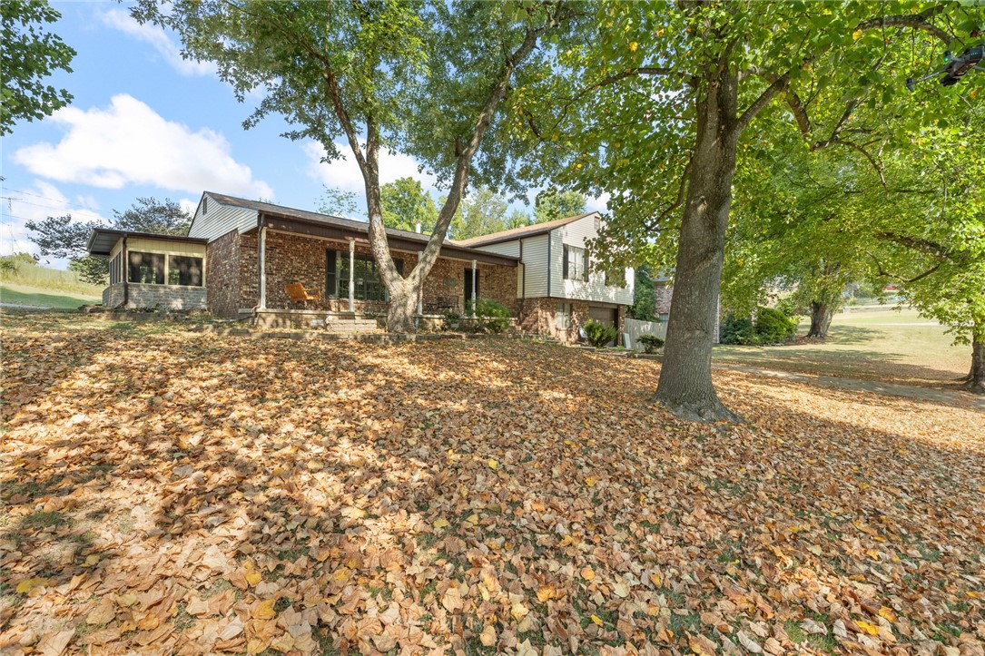 3 bed, 2 bath split-level home on a corner lot with a 3-car garage. Has a bonus basement den with a walk-out patio, an extra office, and a big open kitchen that connects to a roomy living area—great for having friends over. Outside you’ll find a huge back deck, a covered patio, and a privacy-fenced backyard that’s perfect for pets. All in a great neighborhood.