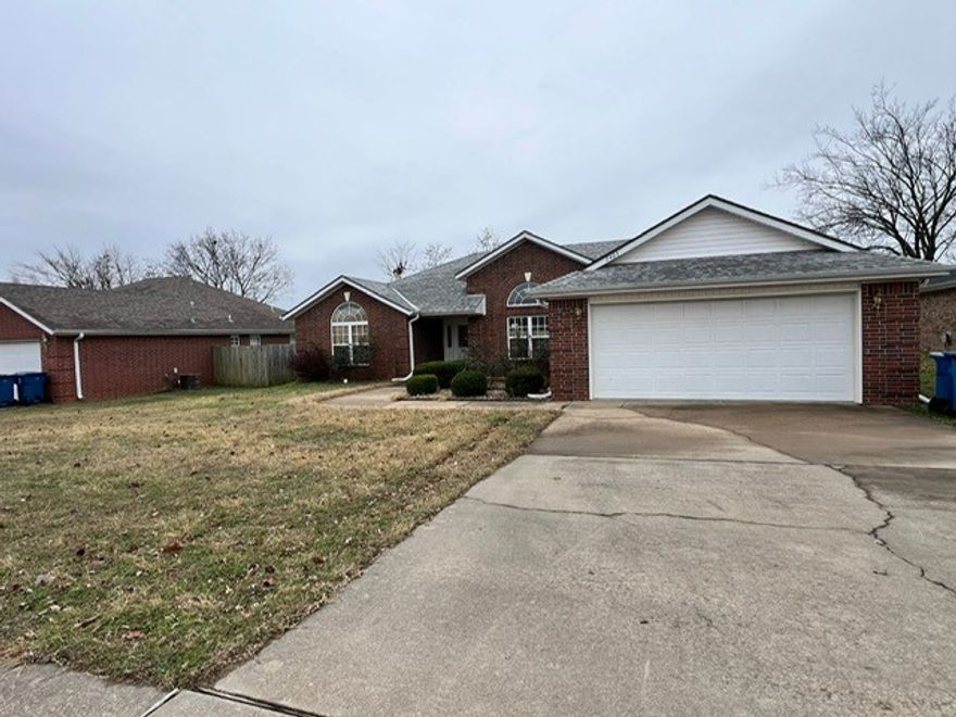 Beautiful and well-maintained home in a highly convenient Bentonville location! This property features high ceilings that create an open, airy feel, a spacious living area, a formal dining room, and a comfortable dine-in kitchen perfect for everyday meals. The layout offers generous bedrooms, abundant natural light, and a private backyard ideal for relaxing or entertaining. Located just minutes from schools, shopping, restaurants, and major employers, with easy access to I-49 and Hwy 102. A wonderful opportunity to enjoy comfort and convenience in one of Bentonville’s fastest-growing areas.