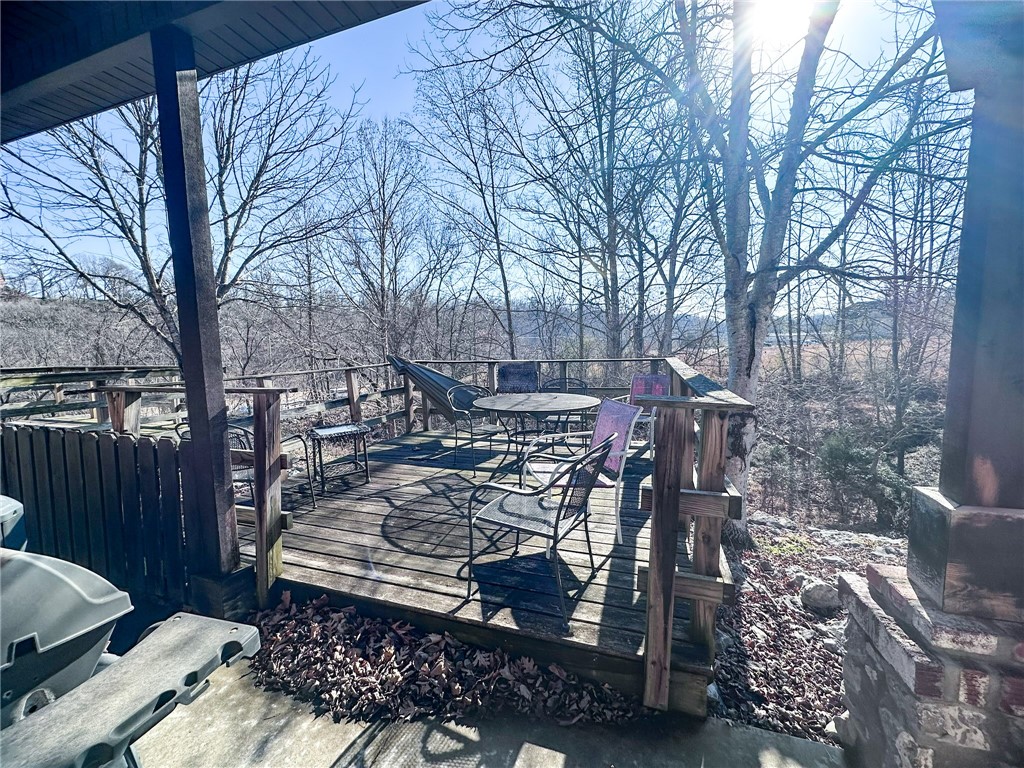 Avignon Sub Bentonville - Commercial Lease