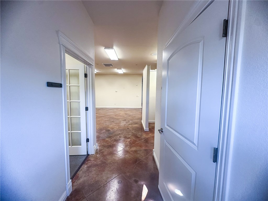 Avignon Sub Bentonville - Commercial Lease