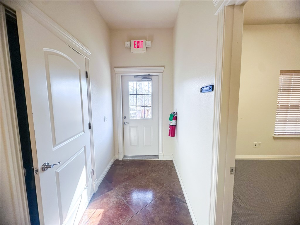 Avignon Sub Bentonville - Commercial Lease