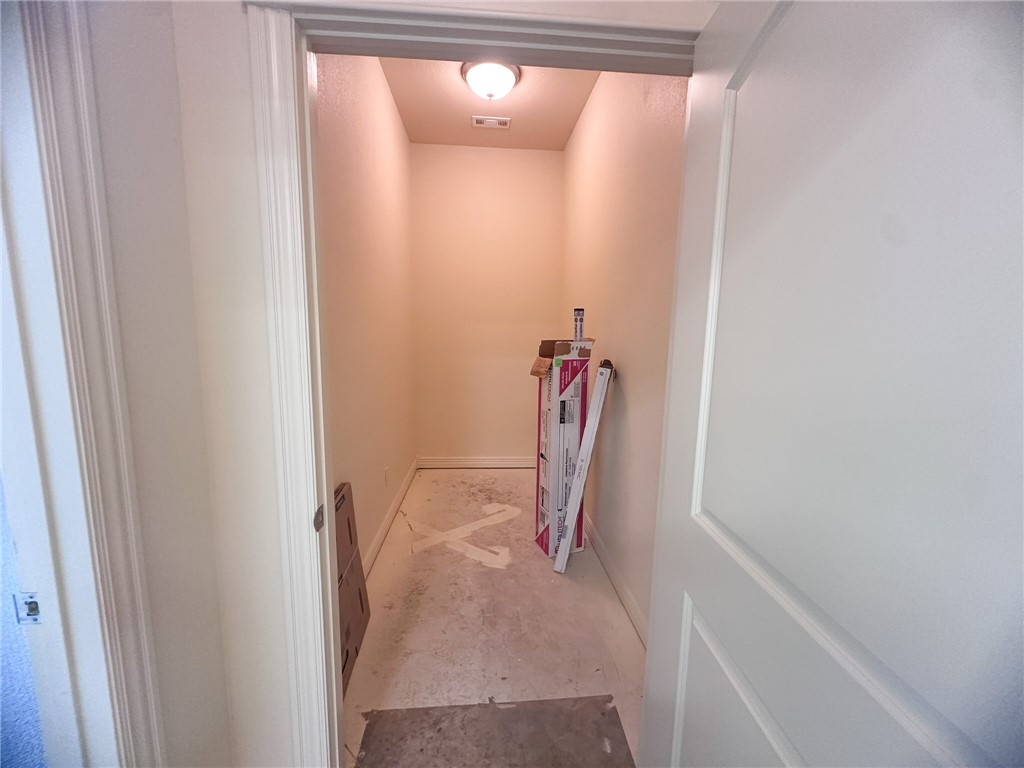 Avignon Sub Bentonville - Commercial Lease