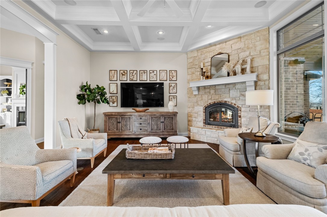 Ridgewood Sub Cave Spgs - Residential