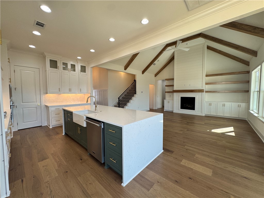 Crescent View - Residential
