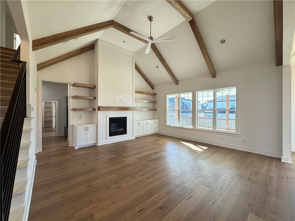Crescent View - Residential