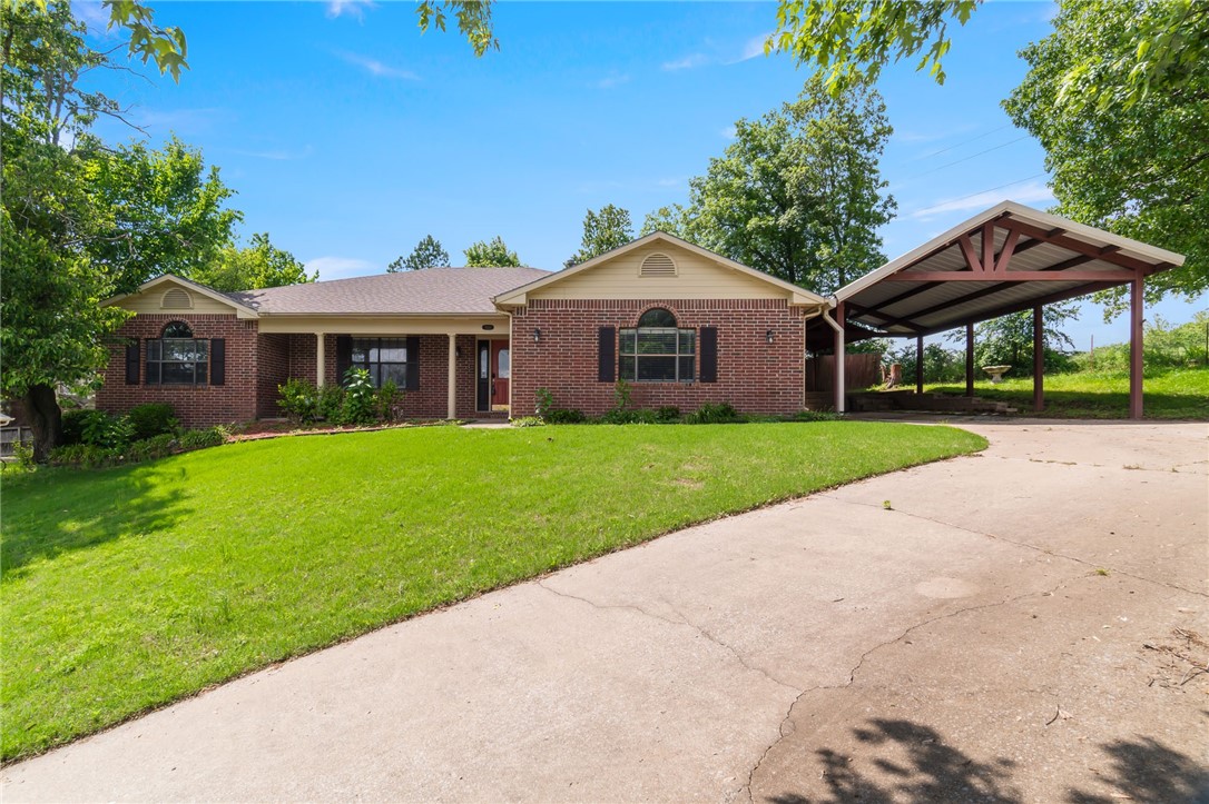 Charming home in the vibrant Johnson area! Features include 3 spacious bedrooms, a master suite with jacuzzi and a huge walk-in closet, plus an inviting kitchen with a custom table (conveys with the right offer). Enjoy a large living room and expansive backyard with a steel carport. Walking distance to the Greenway and close to shops, dining, and I-49. Perfect for a growing family!