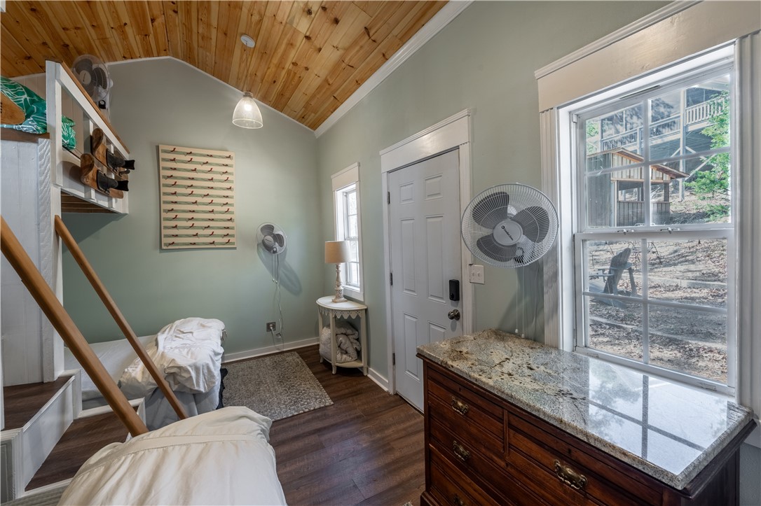 EMERALD COVE - Residential