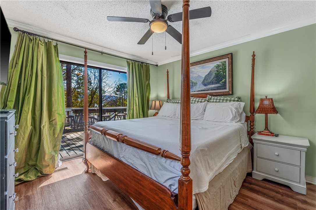 EMERALD COVE - Residential