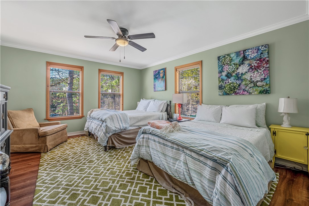 EMERALD COVE - Residential
