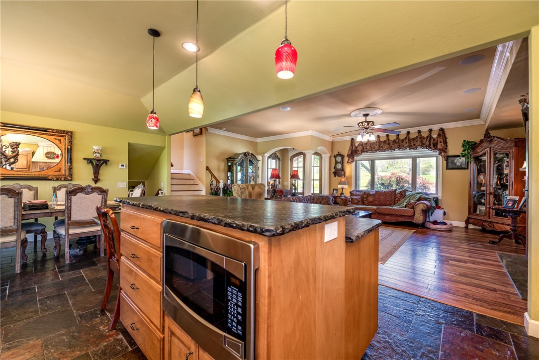 09-19-32-RURAL - Residential