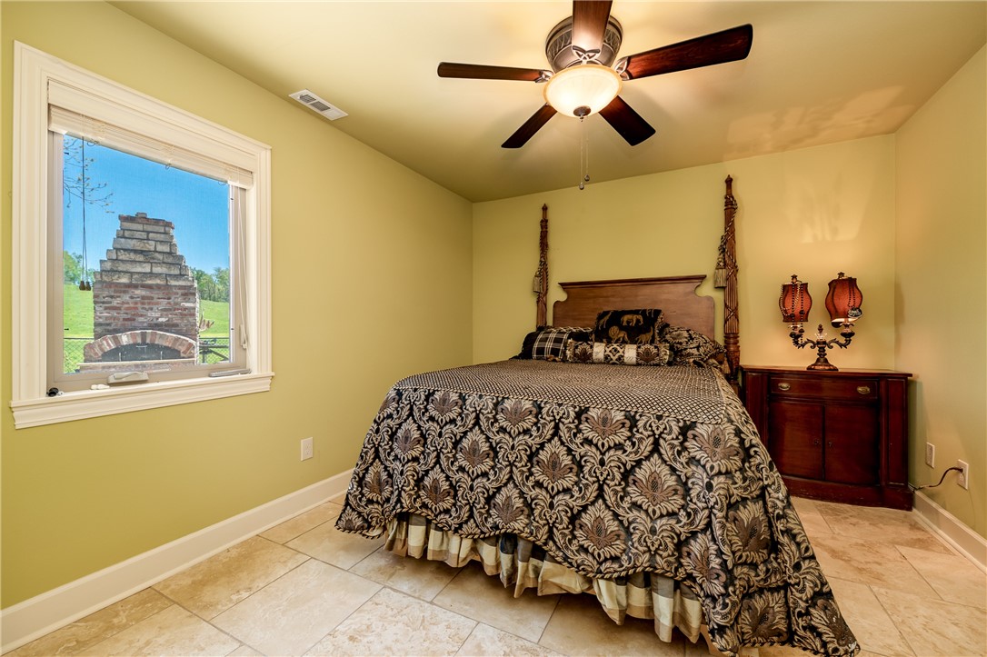 09-19-32-RURAL - Residential