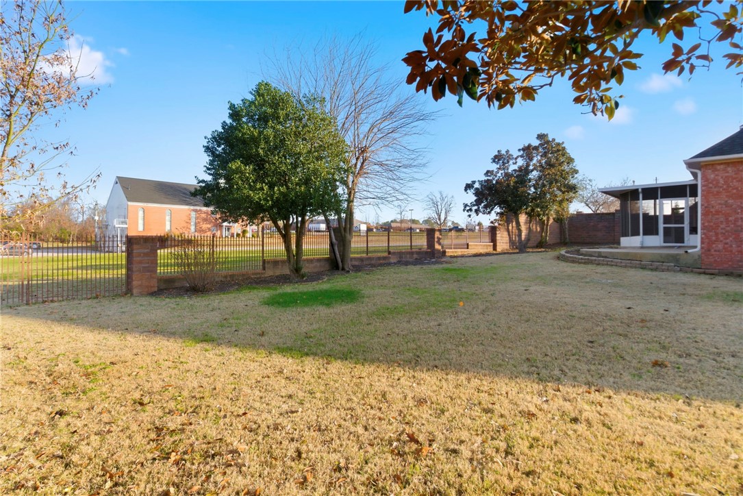 Southern Trace Rogers - Residential