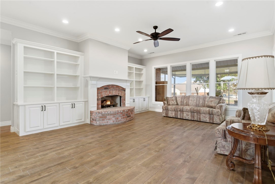 Southern Trace Rogers - Residential