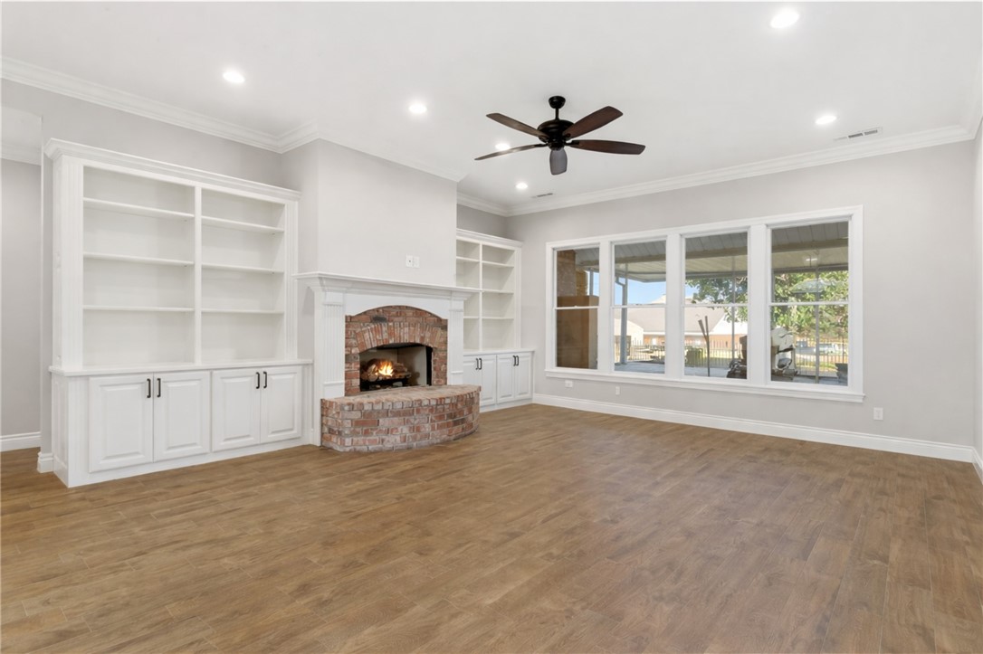 Southern Trace Rogers - Residential