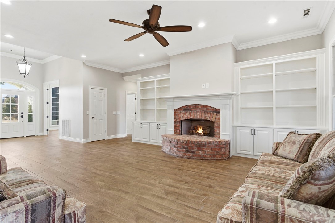 Southern Trace Rogers - Residential