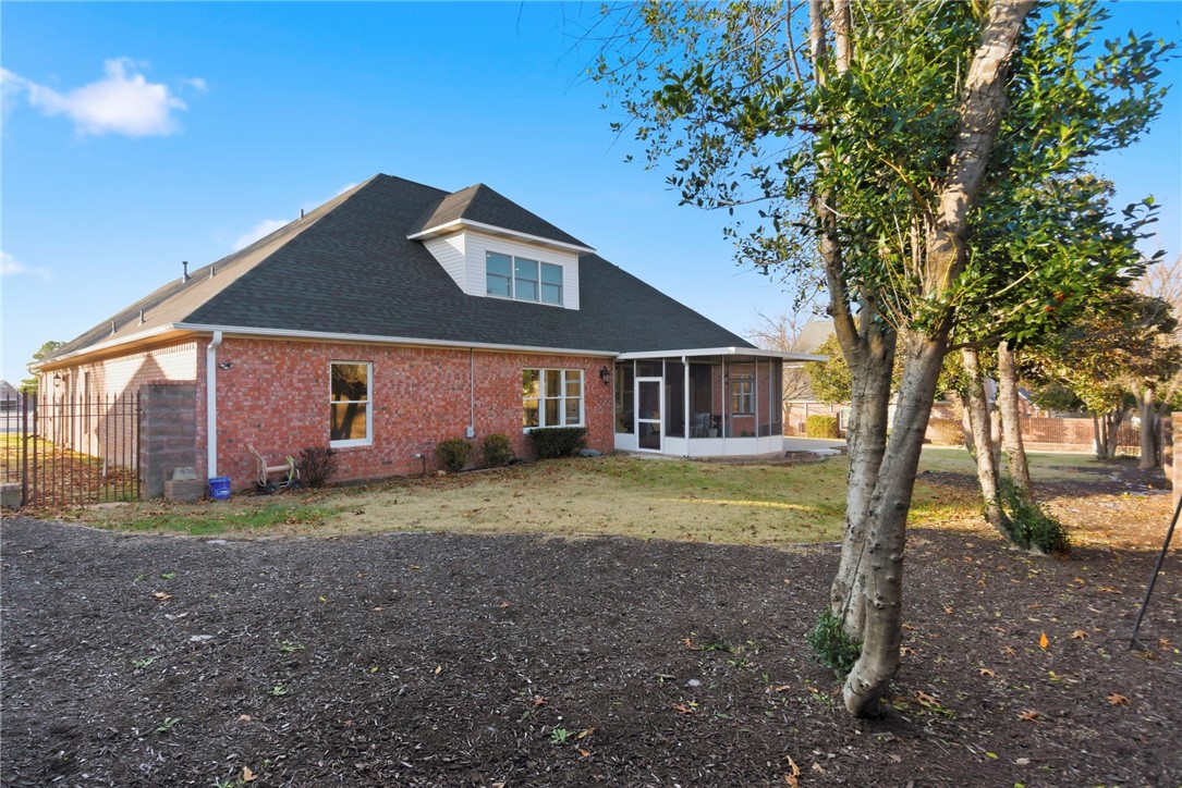 Southern Trace Rogers - Residential