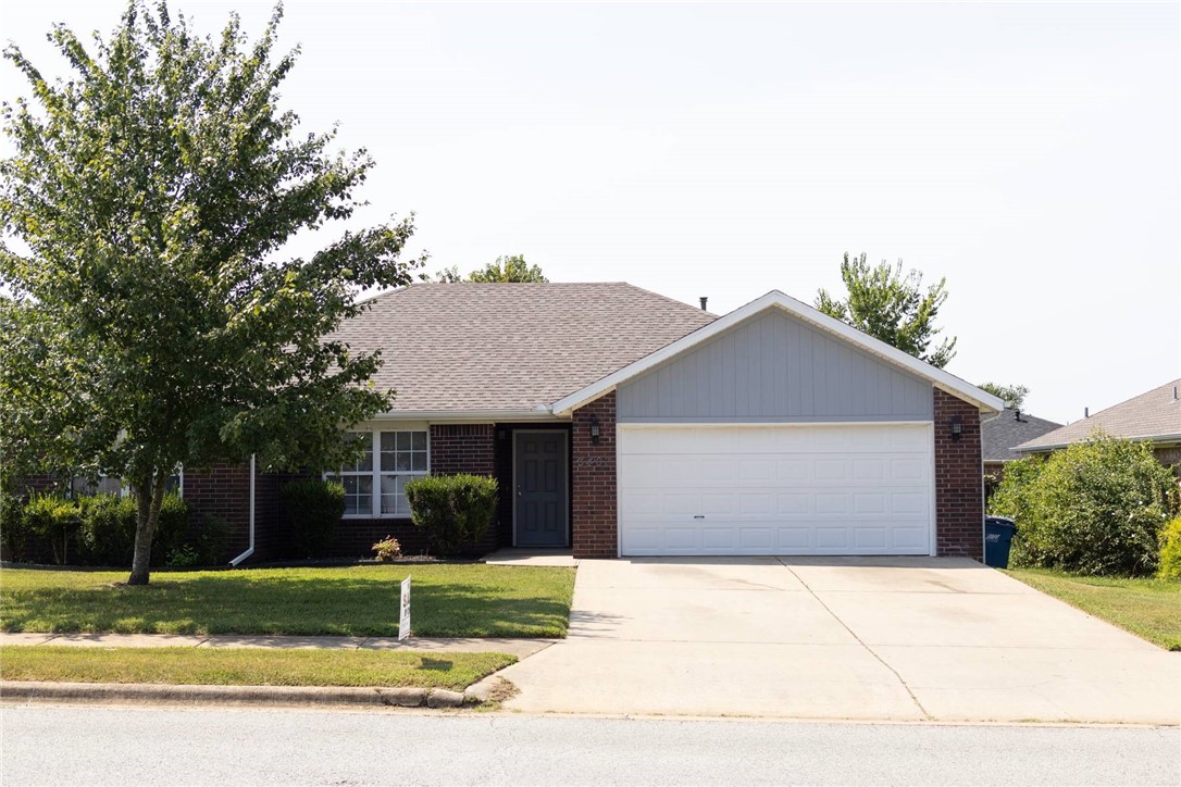 This is a wonderful, all brick home in convenient location! Remodeled 3 Bedroom 2 Bath home. Very close to neighborhood market and Elm Tree School. The master bath has dual vanities and a large walk-in closet with built-in shelving. Bentonville schools. This home is turnkey and ready for new owners!