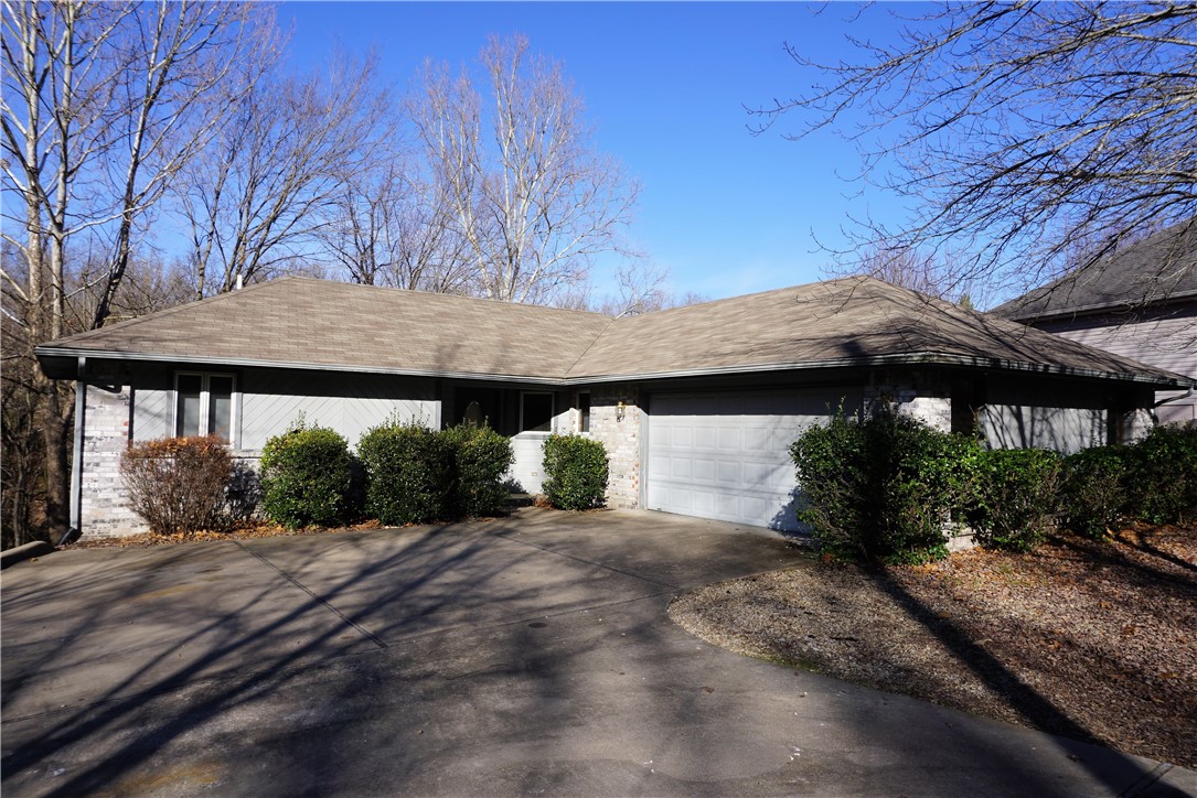 Welcome to a great home in a very nice & quiet neighborhood. Open floor plan. Cook while chatting
with family & friends. Relaxing out on your deck overlooking a beautiful wooded valley. Lots of storage
in & underneath the home. Location! Location! Location ! Very close to shopping, dining, Cooper
Elementary, Blowing Springs Park, Golfing, Boating, Hiking, Mountain Biking, as well as paved trails.
Do not wait. This Home will sell quickly!