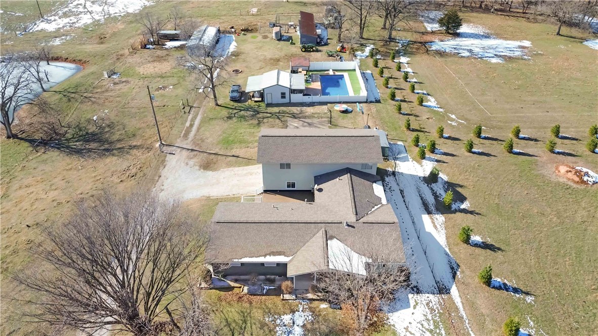 03-20-32-Gravette - Residential