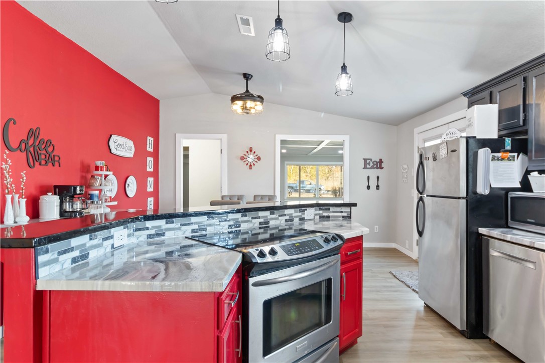 03-20-32-Gravette - Residential