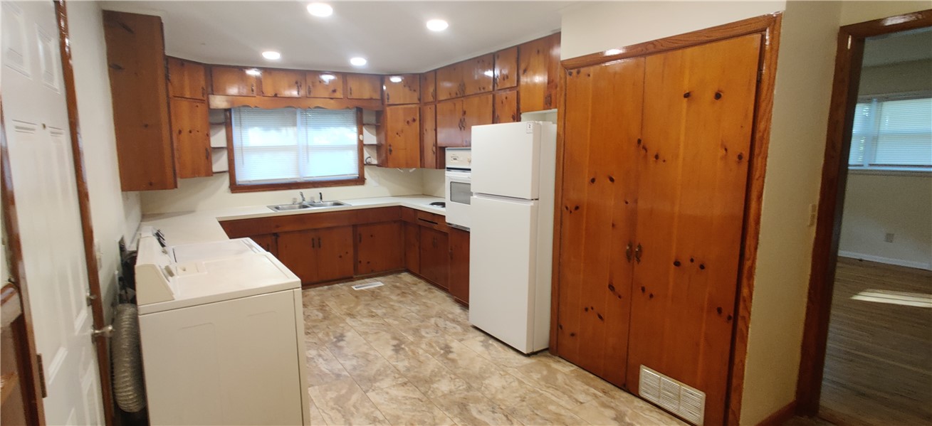 Jacksons First Add - Residential Lease