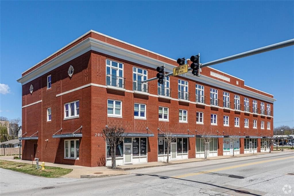 Class A Office Space located in the Heart of Downtown Bentonville, near Walmart HQ, Thaden School, and Crystal Bridges! This 1,528 SF office features, reception area, large waiting room, 3 private offices bathroom, IT closet, and kitchenette. Assigned parking, major road frontage, prime location! Spaces in this building do not open up often, take advantage of this opportunity while you can!