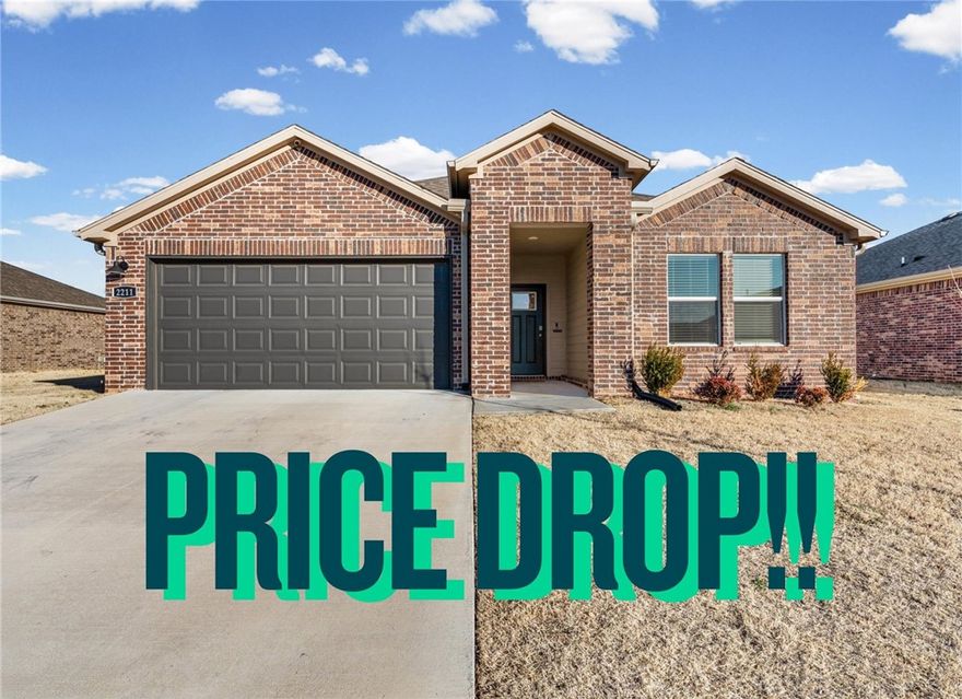 PRICE DROP – PRICED TO SELL! MOTIVATED SELLERS!
Welcome to this beautifully designed single-story home in Rogers featuring 4 bedrooms, 2 bathrooms, and a spacious open-concept layout perfect for modern living. With a recent price drop, this home offers exceptional value in a highly desirable location.
The open living area flows into a stylish kitchen with quartz countertops, stainless steel appliances, a gas range, and an oversized pantry—perfect for entertaining and everyday life.
A split-bedroom floor plan provides privacy, with a spacious primary suite featuring a walk-in closet and double vanity bathroom. An oversized laundry room adds convenience and extra storage.
Enjoy the covered patio and peaceful backyard with no rear neighbors, ideal for relaxing or hosting guests. Priced to sell! Schedule a showing today!