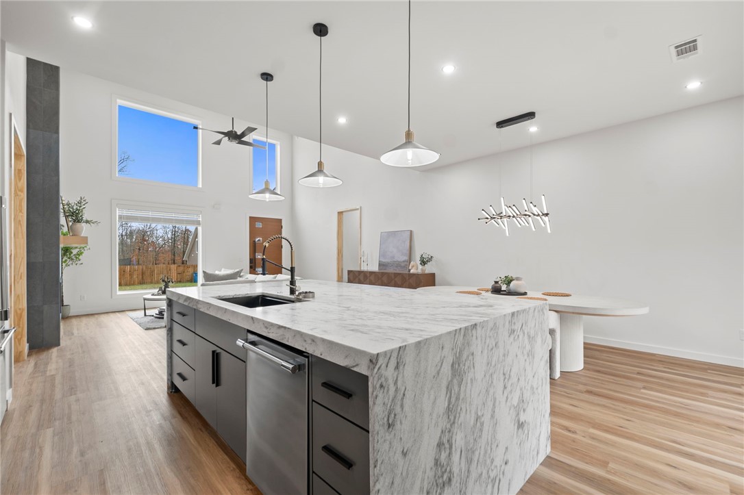 Lincoln Sub Bvv - Residential