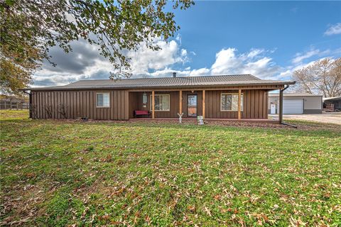 Photo of 18702 Clear Water Road, Fayetteville, AR 72704 (MLS # 1328620)