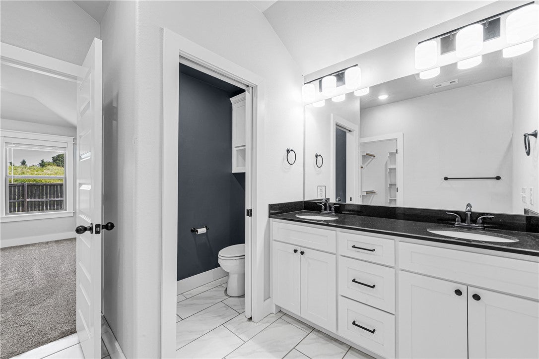 38 E Loveland Loop
