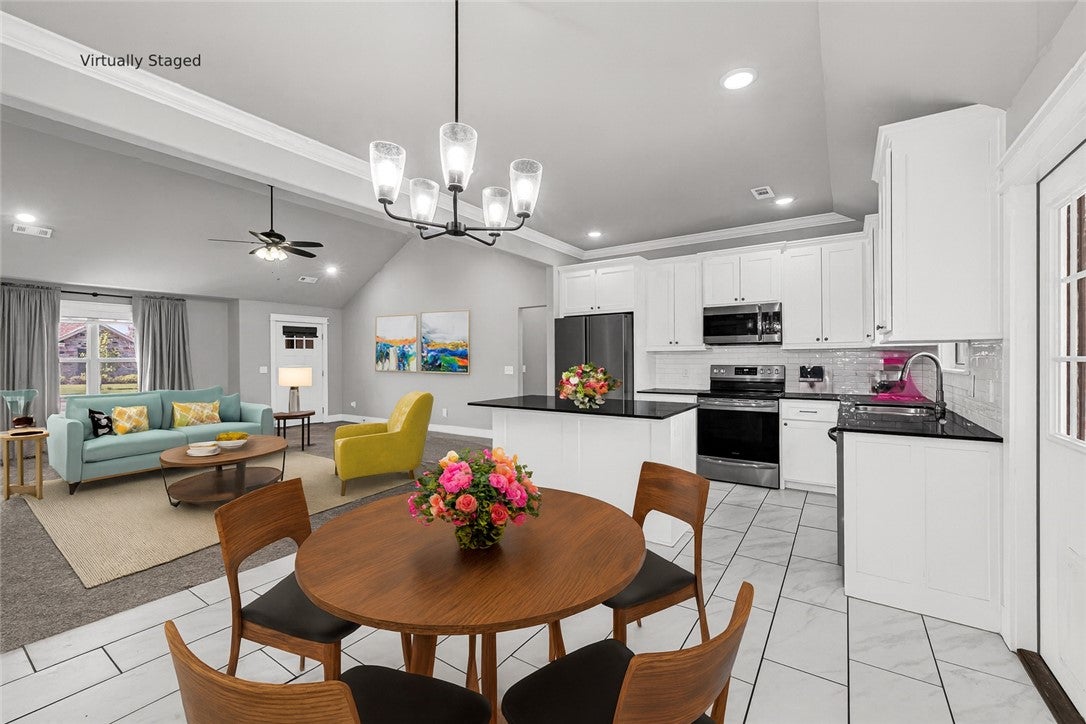 38 E Loveland Loop