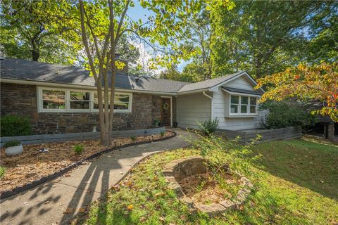 Photo of 13 Wimbledon Way, Bella Vista, AR 72715 (MLS # 1325872) Photo of 13 Wimbledon Way, Bella Vista, AR 72715 (MLS # 1325872)