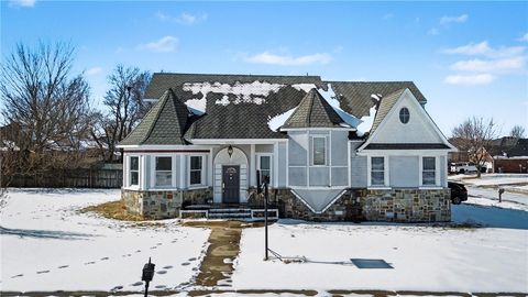 Photo of 3200 Kennesaw Street, Springdale, AR 72764 (MLS # 1334575)