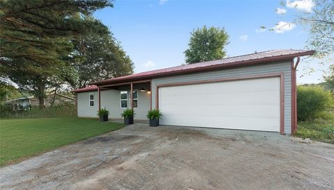Photo of 16801 Highway 71, Winslow, AR 72959 (MLS # 1325693) Photo of 16801 Highway 71, Winslow, AR 72959 (MLS # 1325693)