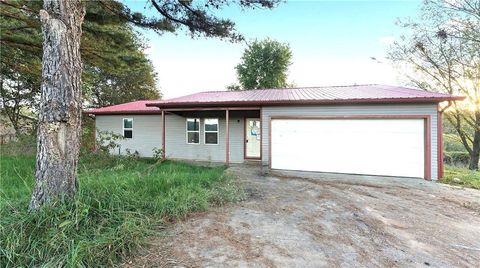 Photo of 16801 Highway 71, Winslow, AR 72959 (MLS # 1325693)