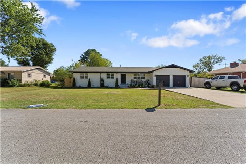 Photo of 1813 S J Street, Rogers, AR 72756 (MLS # 1362343)
