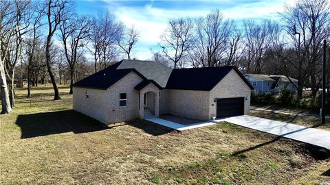 Single Family Residence in Prairie Grove AR 1101 Viney Grove 21.jpg