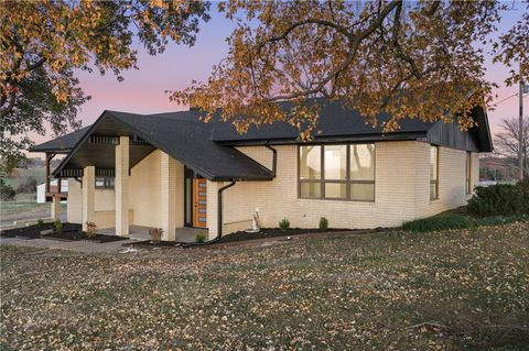 Photo of 20570 Highway 62, Garfield, AR 72732 (MLS # 1329790)