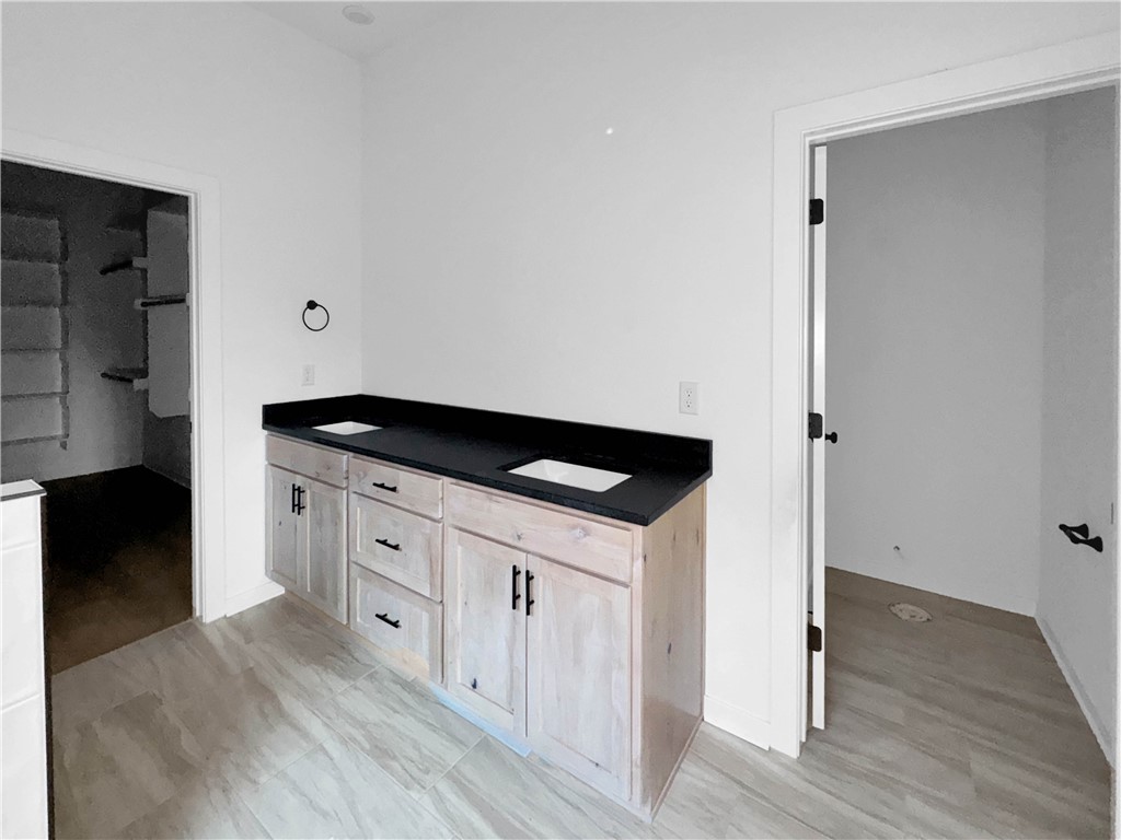 Pine Hollow - Residential