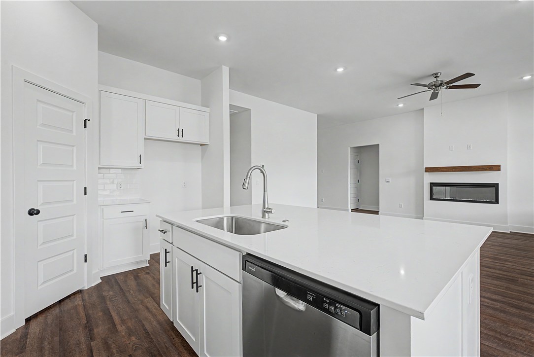 Goose Creek Village Ph. 5 - Residential Lease